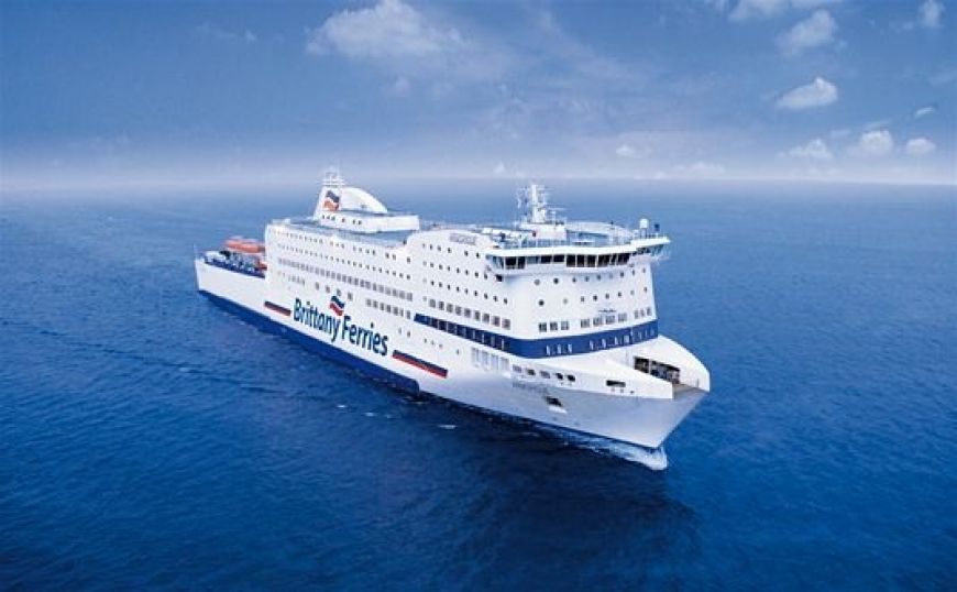 Brittany Ferries: prom uniknął kolizji z łódką