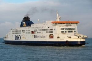Niebezpieczna sytuacja z udziałem promu P&amp;O Ferries. Władze portu oraz armatorzy zareagowali