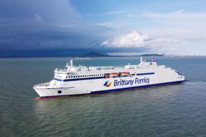 Przegląd promowy 37/2022, a w nim m.in. o kolejnych promach E-Flexer dla Brittany Ferries