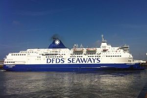 Opóźnienie promu Calais Seaways. Na pokład wdarli się nielegalni imigranci