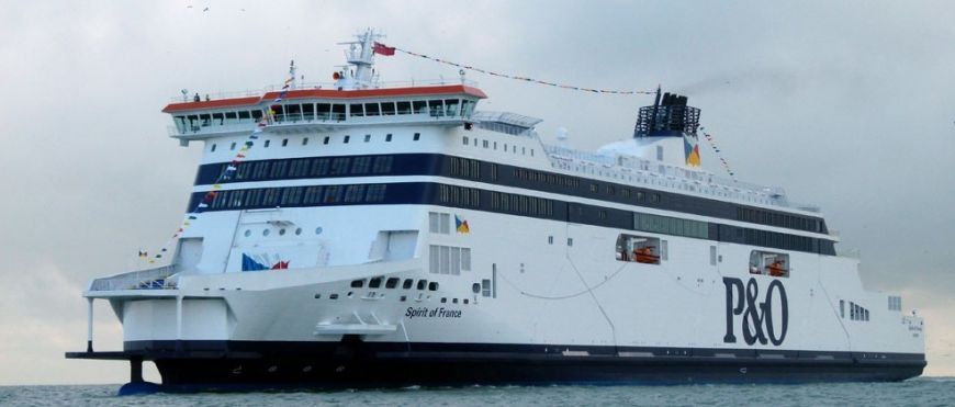 Jeden z promów obsługujących dziś siatkę połączeń P&amp;O Ferries