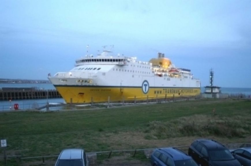 DFDS pozostaje na trasie  Dieppe-Newhaven na kolejne dwa lata