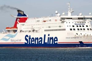 Podwodny okręt atomowy niebezpiecznie zbliżył się do promu Stena Line. Incydent bada specjalna komisja