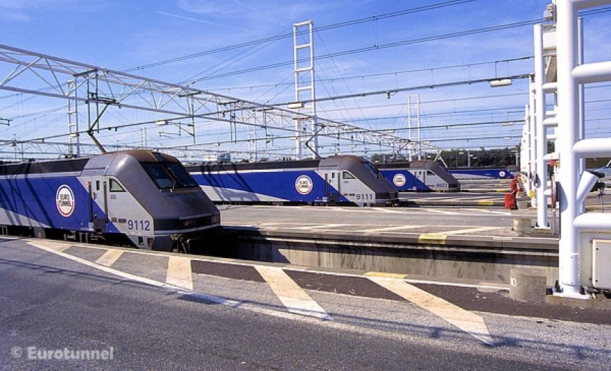 Ewakuacja pasażerów z pociągu pod kanałem La Manche