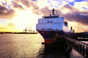 Stena Line świętuje pięć lat działalności na trasach z Belfastu do Liverpoolu i Heysham