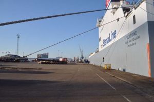 Port w Rotterdamie zyskał na kryzysie w Calais
