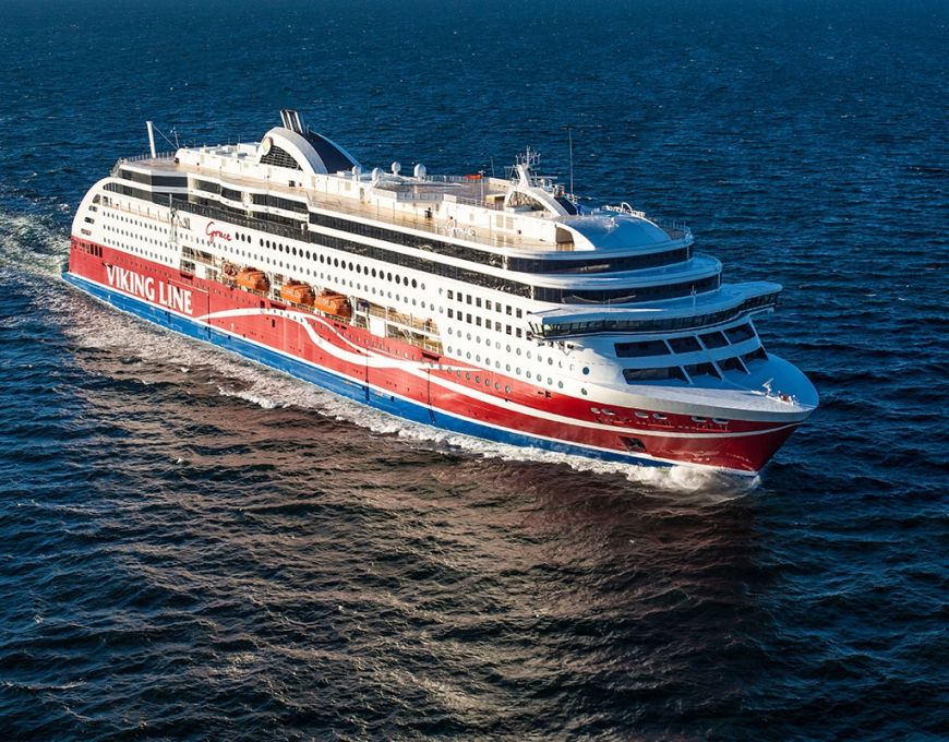 Viking Line: wzmocnienie na Tallinn-Helsinki i udany 2013 rok