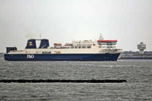 P&amp;O Ferries sprzedaje jeden ze swoich promów
