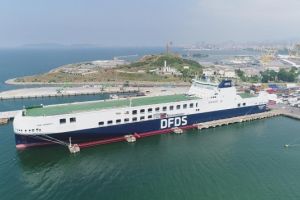 Kolejny nowy gigant zbudowany dla DFDS wchodzi na trasę. Ale najpierw... zmieniono jego nazwę