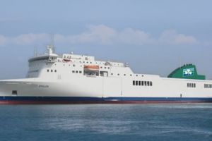 Chwile grozy na pokładzie promu Irish Ferries. Załoga musiała stawić czoła potężnemu sztormowi
