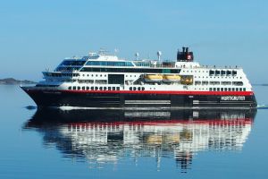 Hurtigruten znalazł firmę, która dostarczy mu paliwo produkowane ze zdechłych ryb