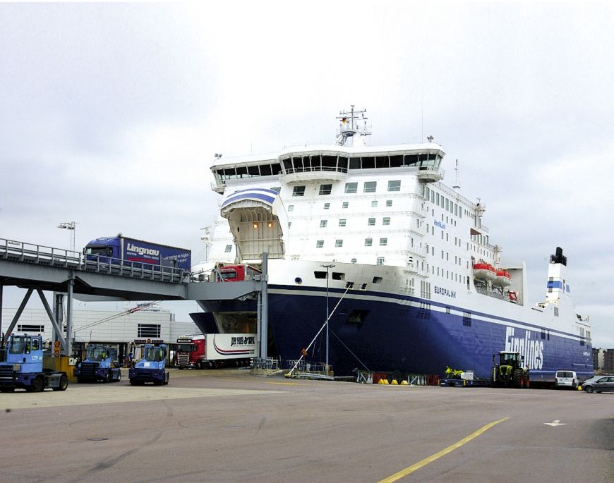 Na zdjęciu prom Europalink w barwach należącego do Grimaldi Group Finnlines